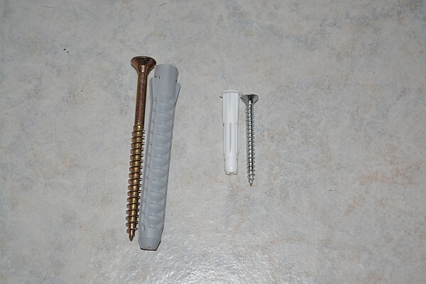 Wall anchors of different sizes.